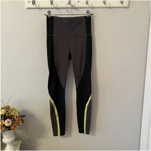 Athleta Spar Colorblock Olive Green 7/8 Tights - Picture 5 of 7
